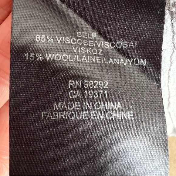 Tibi size 4 light wrap - Picture 2 of 6